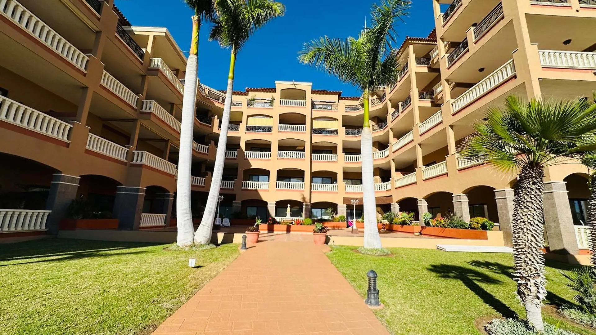 아파트 El Nautico Coral Suite - Oceanview Escape